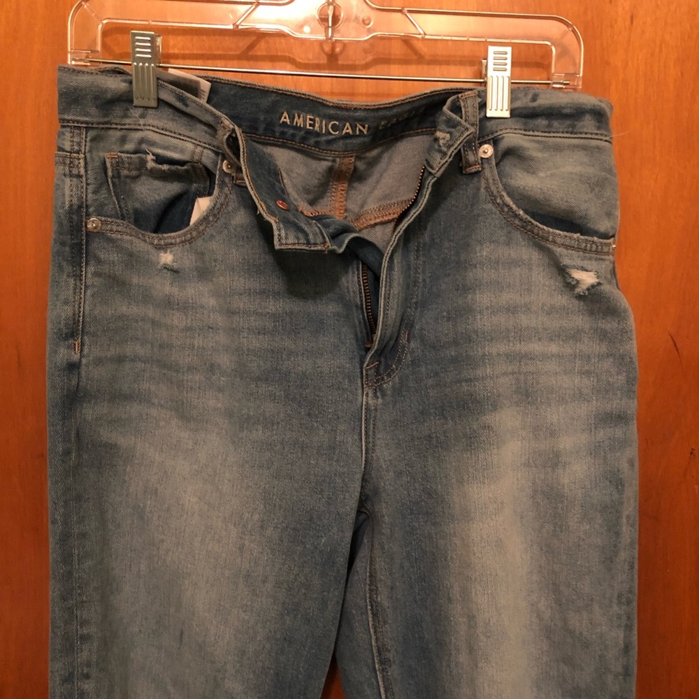 American eagle mom jeans